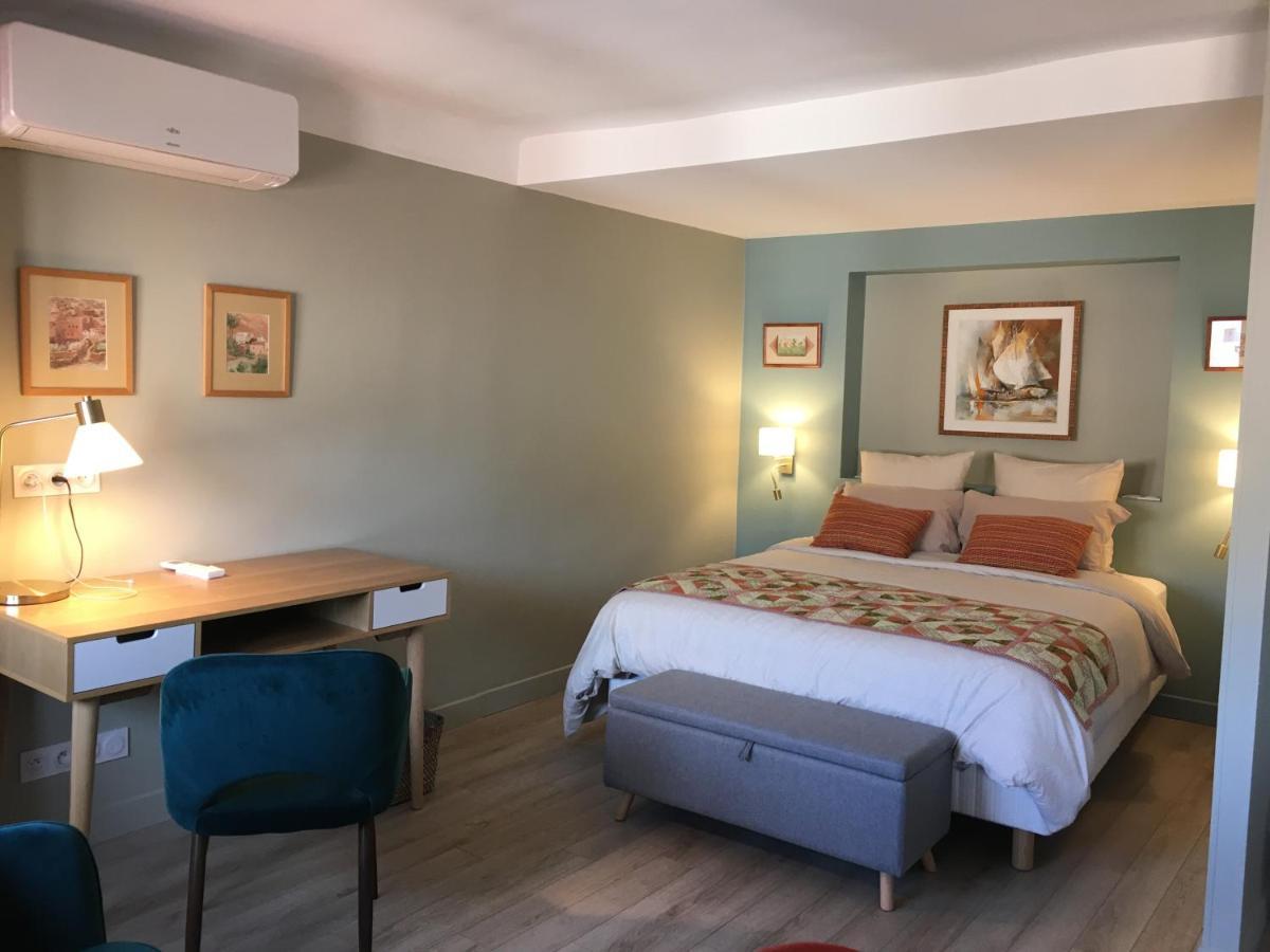 Au Coeur Du Vieux Toulon Au Calme Appartement Renove Climatise Confortable Etage Eleve Avec Ascenseur Proche Parking Et Toutes Commodites エクステリア 写真