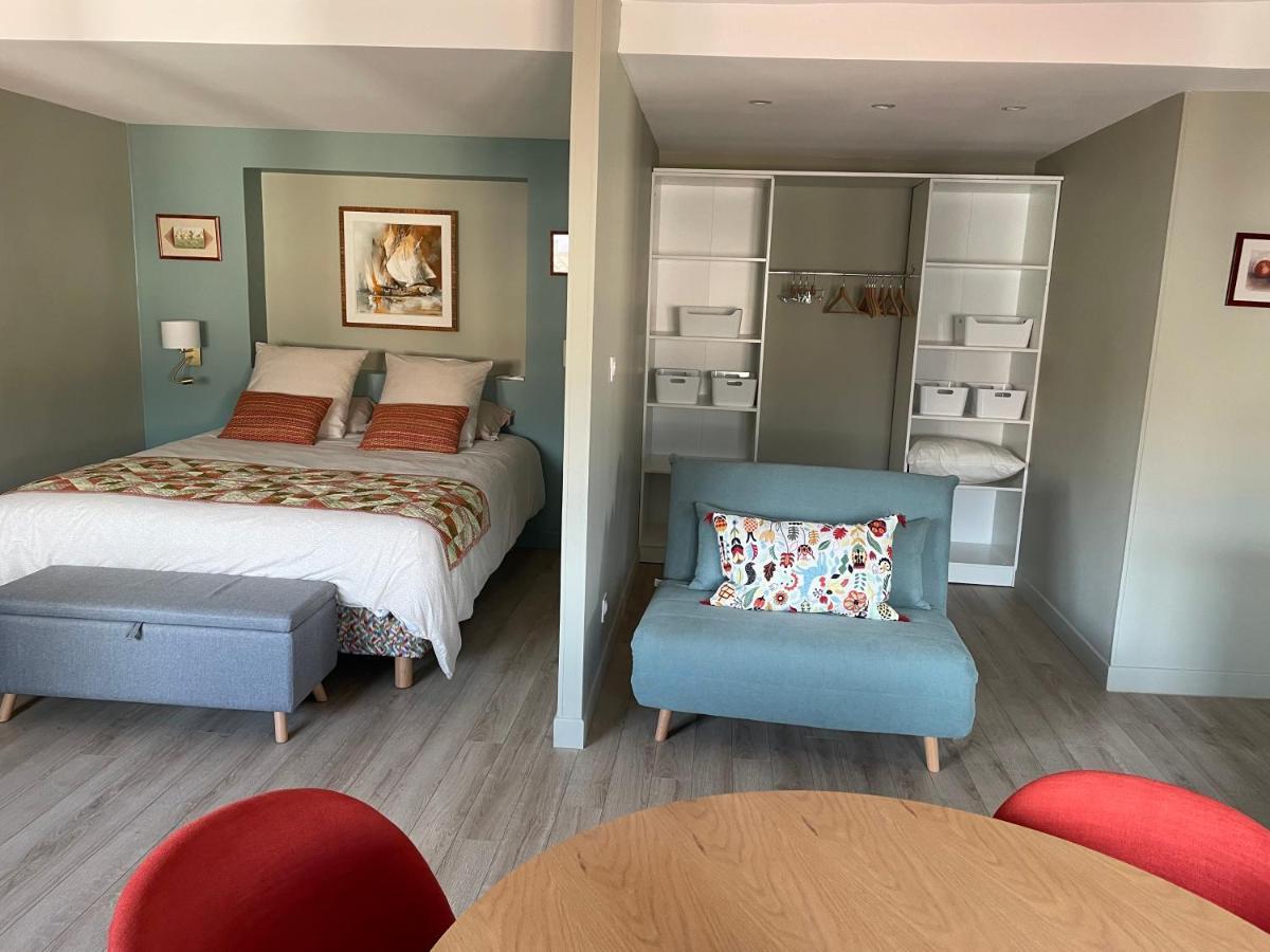 Au Coeur Du Vieux Toulon Au Calme Appartement Renove Climatise Confortable Etage Eleve Avec Ascenseur Proche Parking Et Toutes Commodites エクステリア 写真