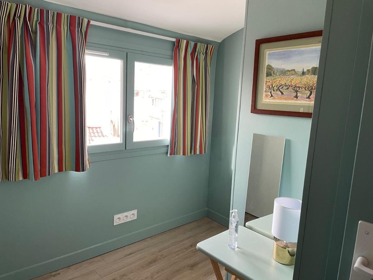 Au Coeur Du Vieux Toulon Au Calme Appartement Renove Climatise Confortable Etage Eleve Avec Ascenseur Proche Parking Et Toutes Commodites エクステリア 写真