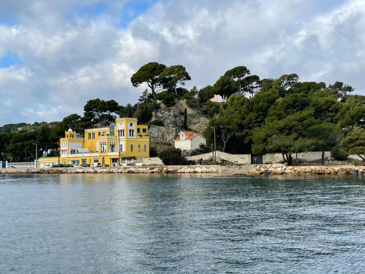 Au Coeur Du Vieux Toulon Au Calme Appartement Renove Climatise Confortable Etage Eleve Avec Ascenseur Proche Parking Et Toutes Commodites エクステリア 写真