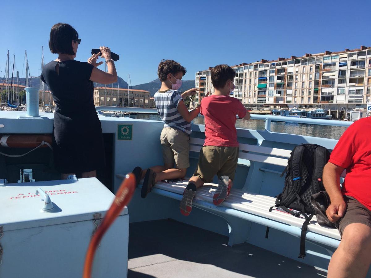 Au Coeur Du Vieux Toulon Au Calme Appartement Renove Climatise Confortable Etage Eleve Avec Ascenseur Proche Parking Et Toutes Commodites エクステリア 写真
