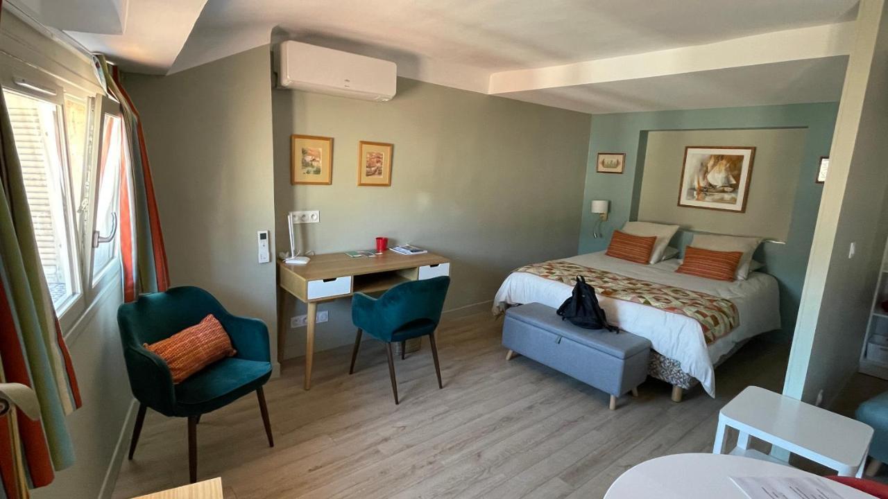 Au Coeur Du Vieux Toulon Au Calme Appartement Renove Climatise Confortable Etage Eleve Avec Ascenseur Proche Parking Et Toutes Commodites エクステリア 写真