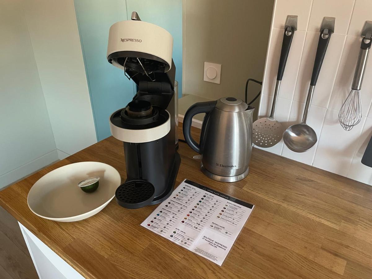 Au Coeur Du Vieux Toulon Au Calme Appartement Renove Climatise Confortable Etage Eleve Avec Ascenseur Proche Parking Et Toutes Commodites エクステリア 写真