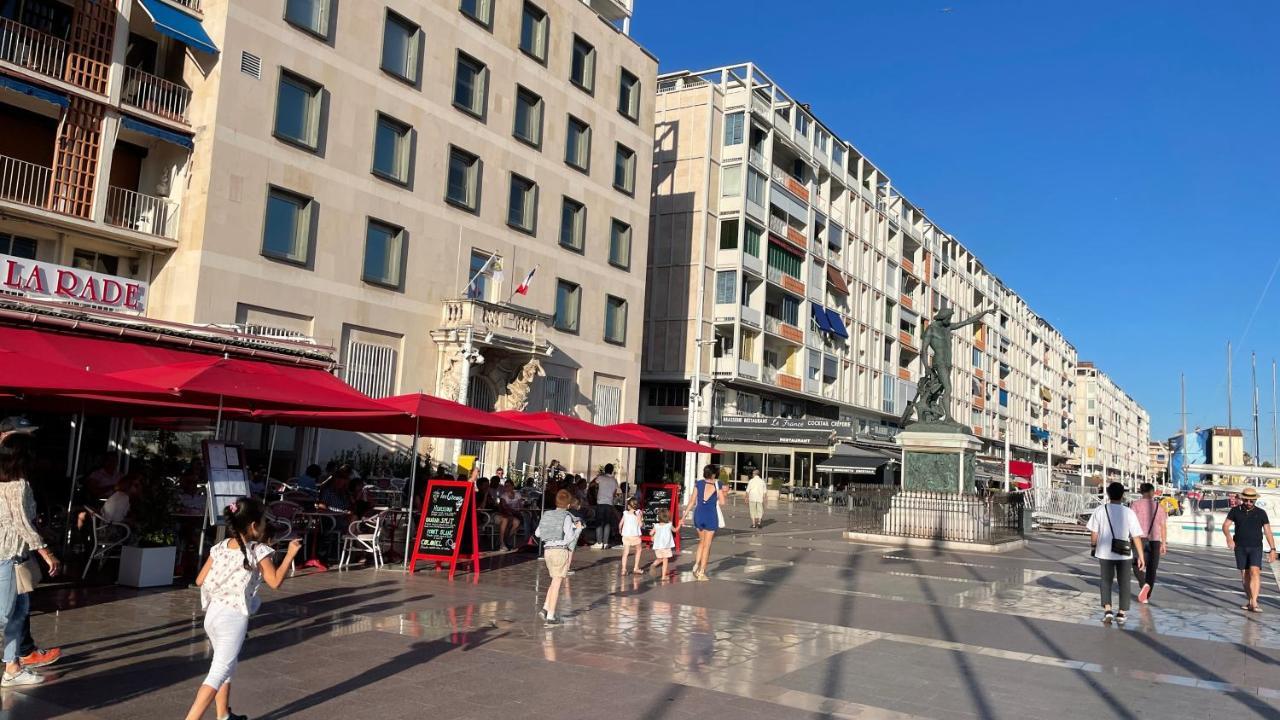 Au Coeur Du Vieux Toulon Au Calme Appartement Renove Climatise Confortable Etage Eleve Avec Ascenseur Proche Parking Et Toutes Commodites エクステリア 写真